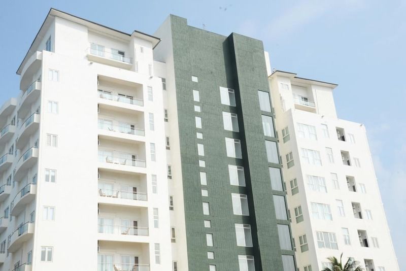 Ocean Edge Suites & Hotel Коломбо Экстерьер фото