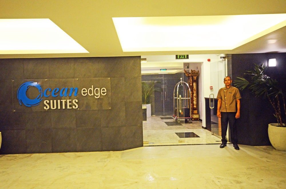 Ocean Edge Suites & Hotel Коломбо Экстерьер фото