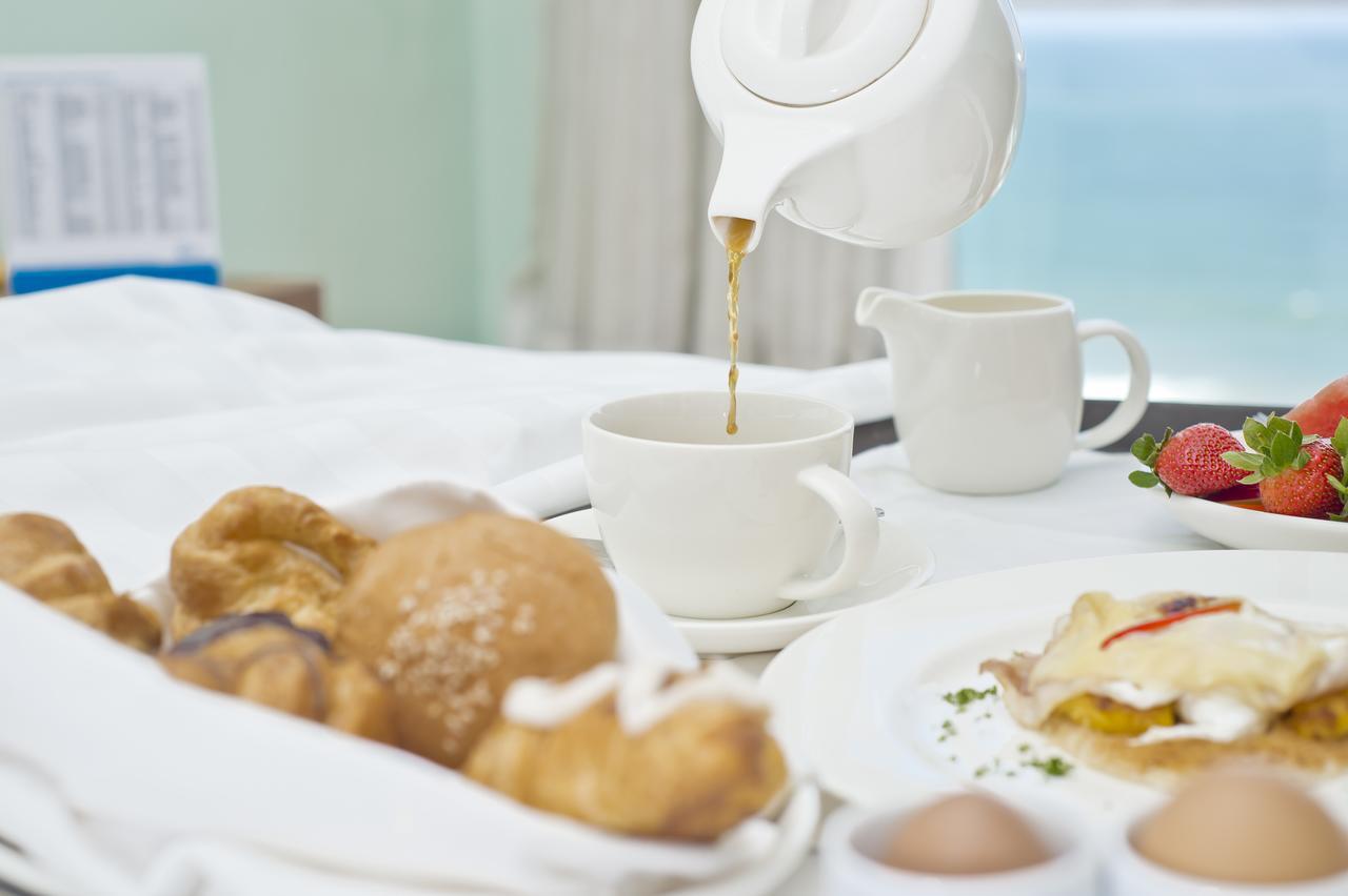 Ocean Edge Suites & Hotel Коломбо Экстерьер фото