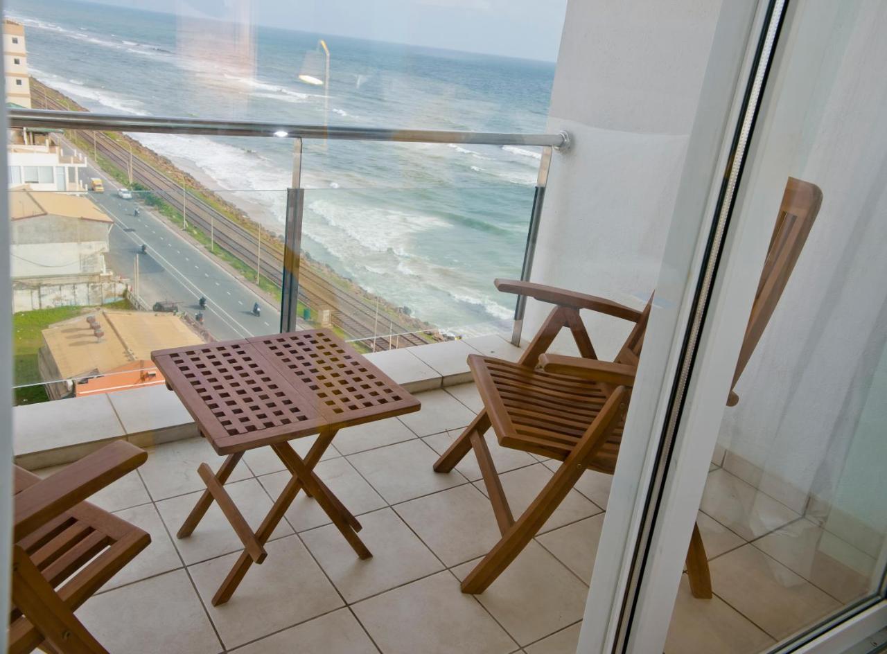 Ocean Edge Suites & Hotel Коломбо Экстерьер фото